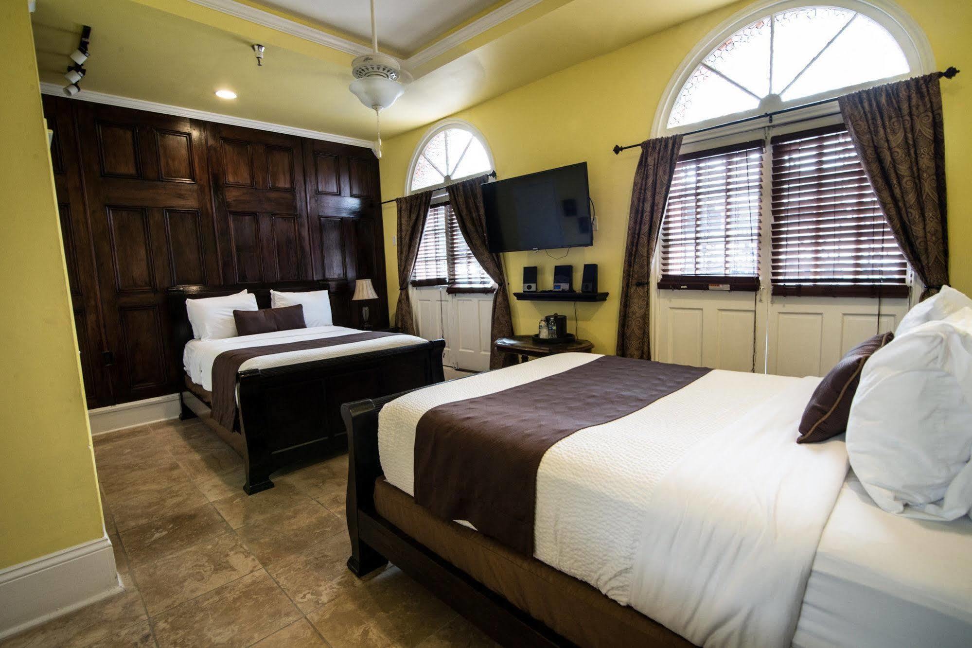 Frenchmen Hotel นิวออร์ลีนส์ ภายนอก รูปภาพ