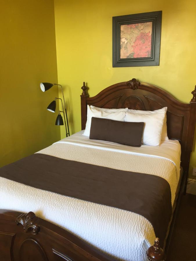 Frenchmen Hotel นิวออร์ลีนส์ ภายนอก รูปภาพ